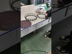 Er worden bolrollagers geïnstalleerd