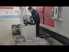 Sferische rollenlagers worden getest op hun precisie